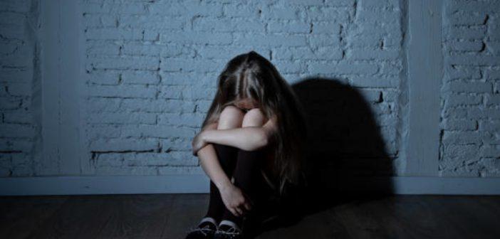 JAMA: ученые определили "заразность" депрессией среди подростков